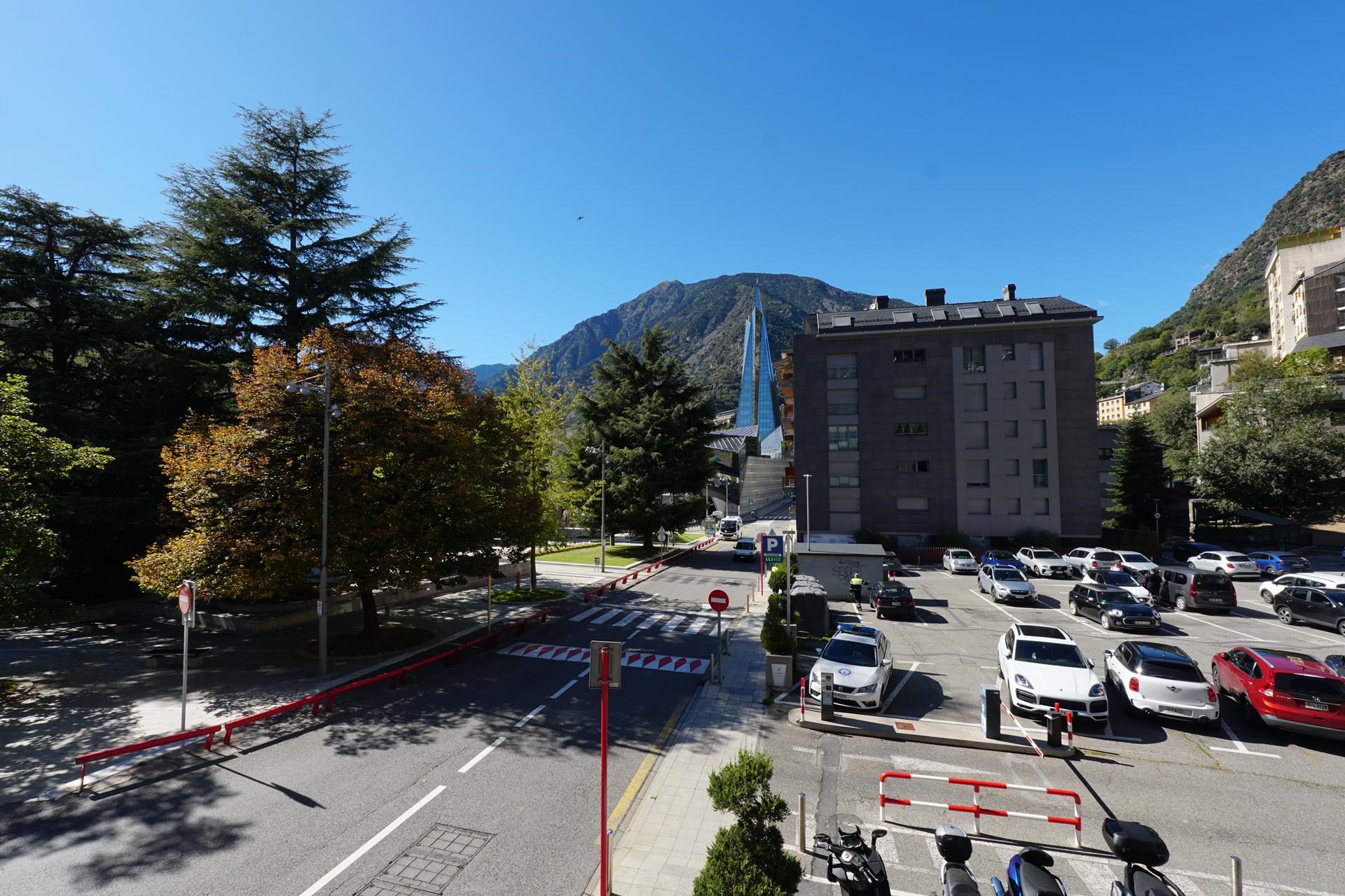 Piso de alquiler en Escaldes Engordany, 3 habitaciones, 143 metros