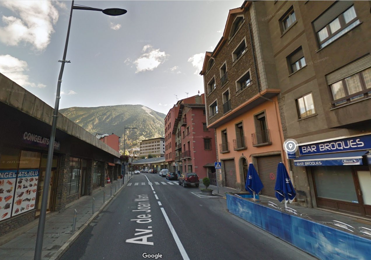 Local comercial de lloguer a Encamp, 120 metres